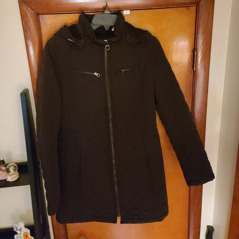 Clothing - Picture 2 of 6